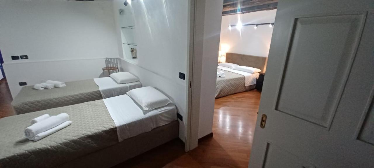 Residenza Nunziatella Apartment Naples Luaran gambar