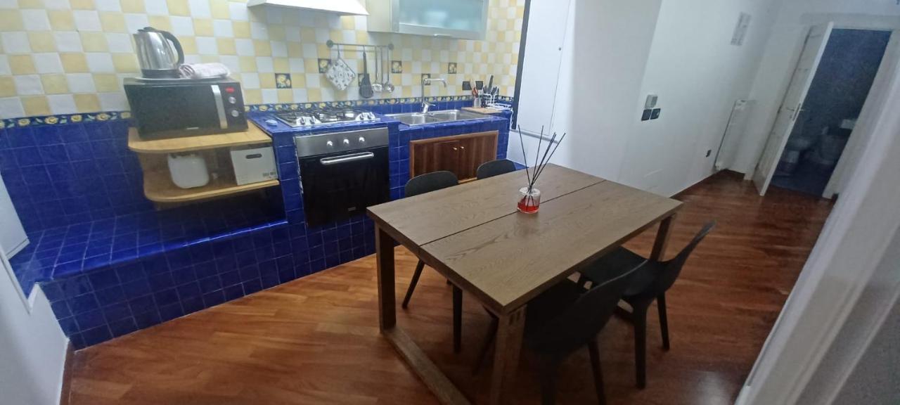 Residenza Nunziatella Apartment Naples Luaran gambar
